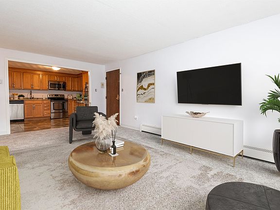 4th image of 1 Pembroke Drive #8