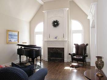 4th image of 907 Parkview Ln