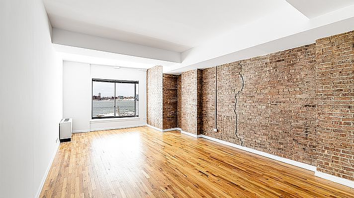 1st image of 95 Horatio St #518