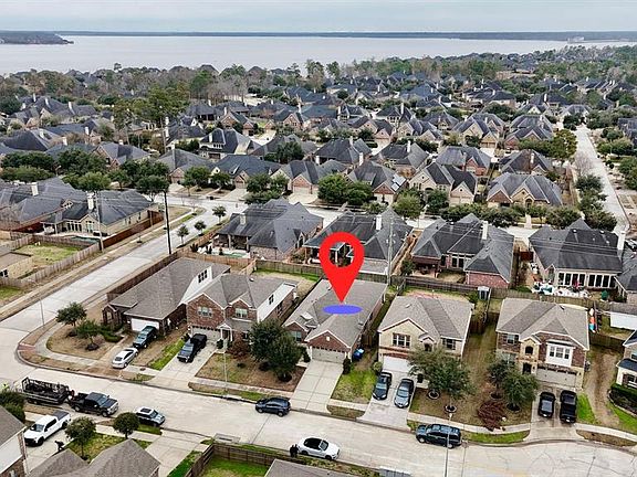 3rd image of 13514 Smith Lake Ln Lane