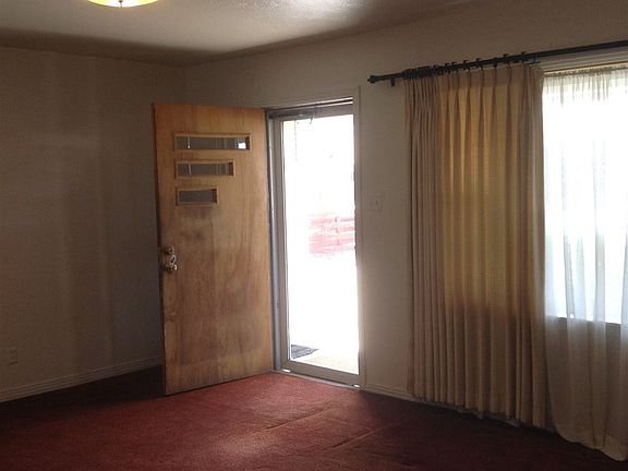 4th image of 1305 N Union Ave