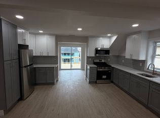 254 Linen Ave, Bridgeport, CT 06604