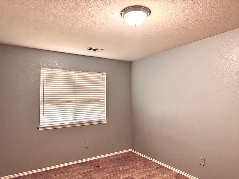 7301 Paleon Dr — Photo 9