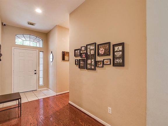 5th image of 8310 Littlehip Hawthorn Dr