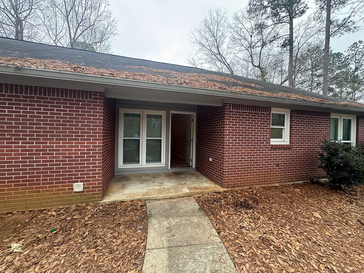 Building Photo - 1088 Pierce Rd #B