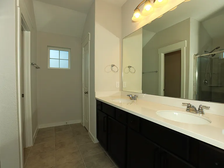 233 Laura Leigh Ln — Photo 6