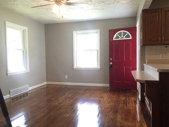 2nd image of 6541 Emmet St
