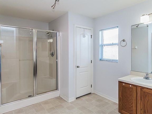 5th image of 6923 Bently Dr