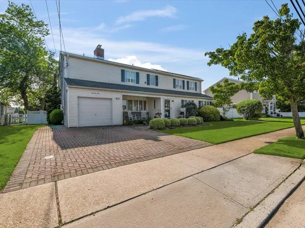 74 Forest Avenue, Massapequa, NY 11758