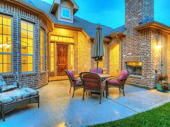 3rd image of 18 Witherbee Pl