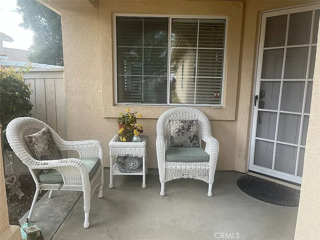 3 bed, 1230 sqft, $2,870 — Photo 2