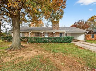 800 Carver St, Whitesboro, TX 76273