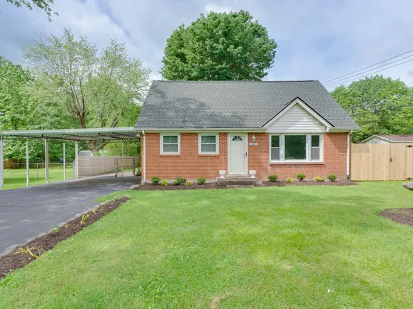 2042 Old Greenbrier Pike, Greenbrier, TN 37073