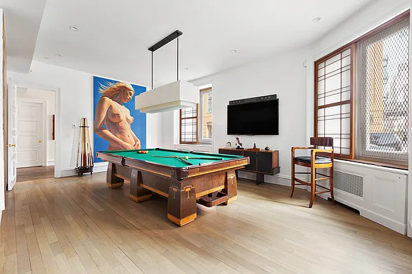 Sold by Compass | media 9