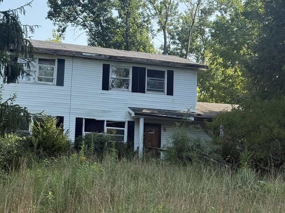 2nd image of 3832 Great Falls Rd