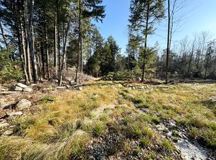 3 Lake Vista Dr, Oakland, ME 04963