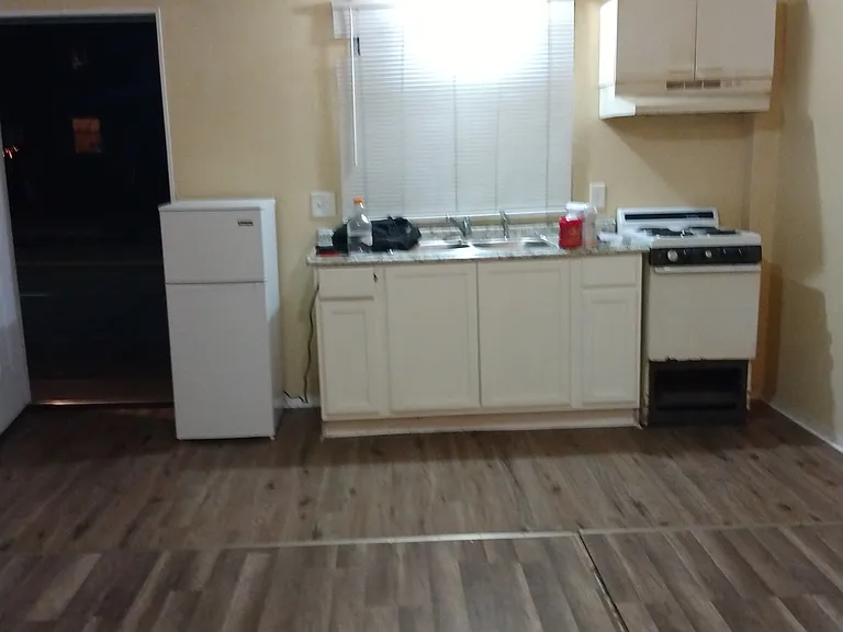 304 N Nanticoke Ave #4 — Photo 1