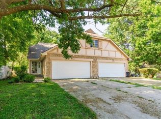 9217 E 85th St, Raytown, MO 64138