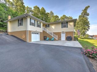 120 Elizabeth Ann Cir, Bluff City, TN 37618