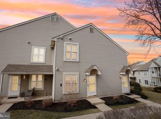 670 Thornwood Dr, Mount Laurel, NJ 08054