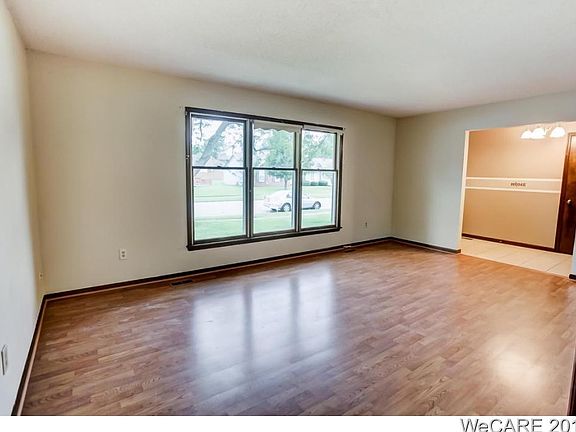 5th image of 1700 Whitehall Dr