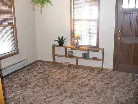 857 N Pine St — Photo 6