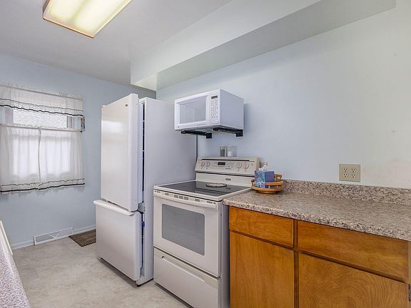 5th image of 6731 Cornell St