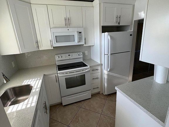 5th image of 9949 Sandalfoot Boulevard Apt 514