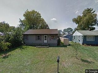 122 S Heather Dr, Crystal Lake, IL 60014