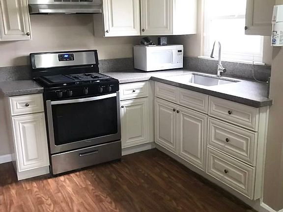 5th image of 16040 Mateo St APT A