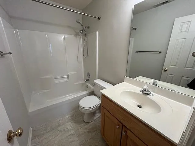1304 Groveland Trl — Photo 3