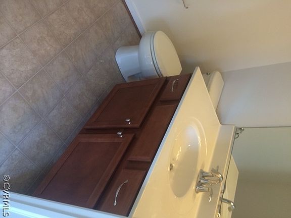 2nd image of 3903 Liesfeld Place 14a Gln