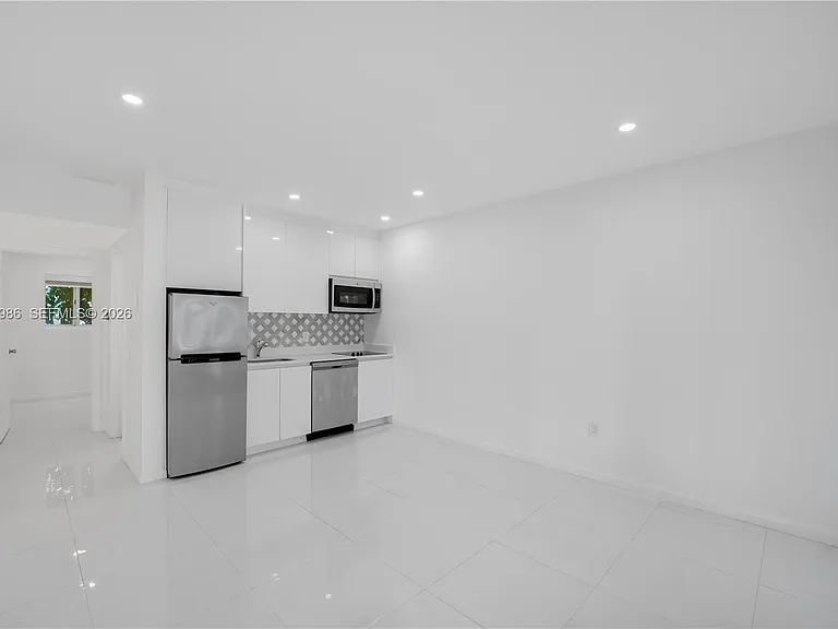 801 15th St #108 — Photo 7