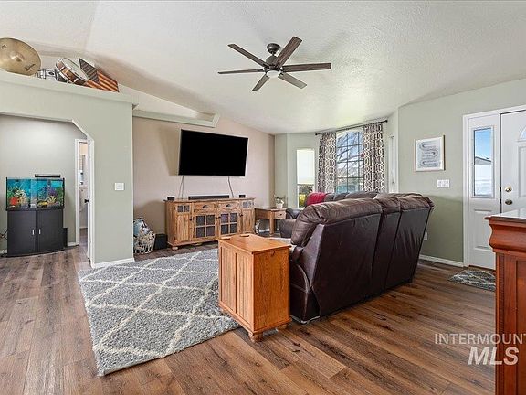 4th image of 2716 Manchester Dr