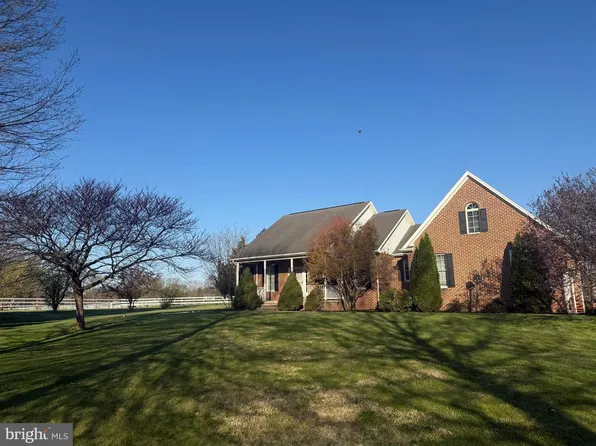 1130 W Trindle Rd, Mechanicsburg, PA 17050