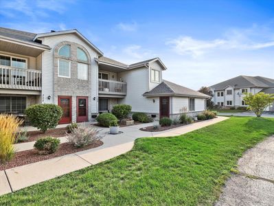 725 Quinlan DRIVE UNIT F, Pewaukee, WI, 53072