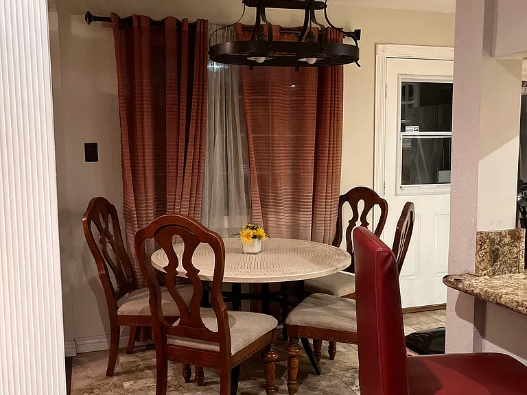 Calverton Dr — Photo 11