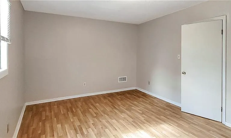 808 Wexler St — Photo 12
