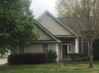 14212 Carriage Lake Dr, Charlotte, NC 28273