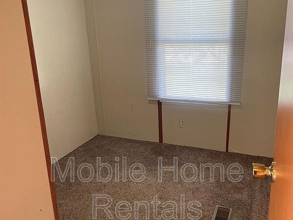 5th image of 3229 Idlewild Dr