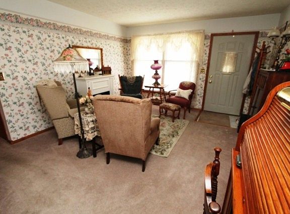 5th image of 3013 Jamestown Cir