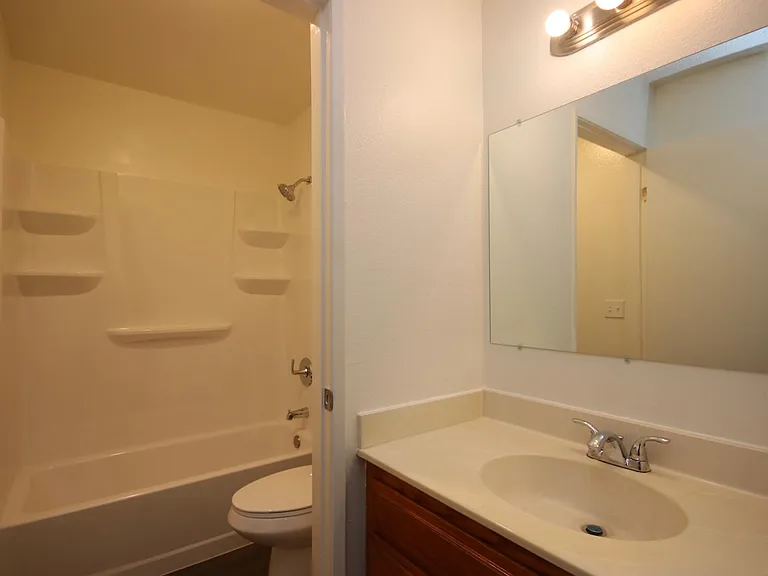 1310 E Acacia Ave #205 — Photo 24