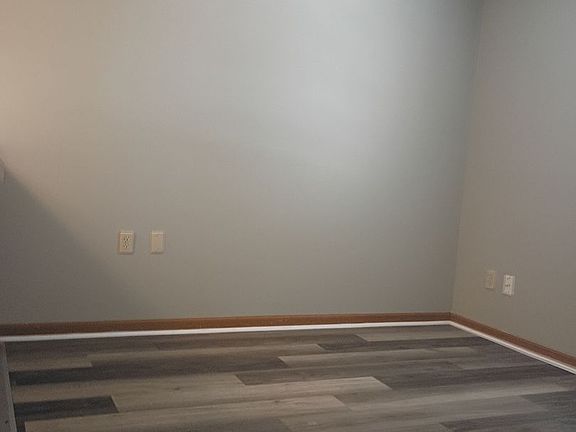 4th image of 408 S Walnut St #8