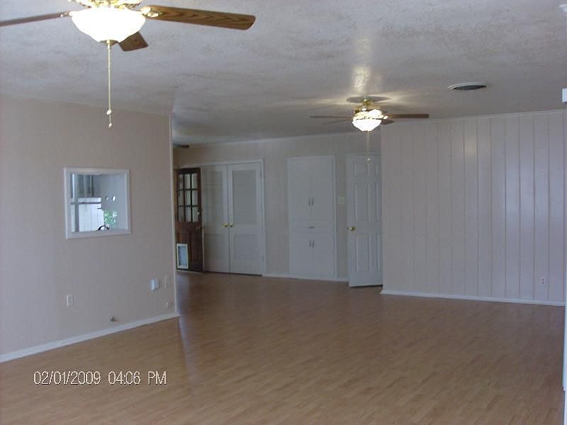 2nd image of 1816 Blossom Ln