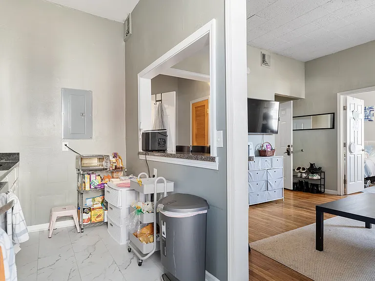 82 Hawley St #1H — Photo 6