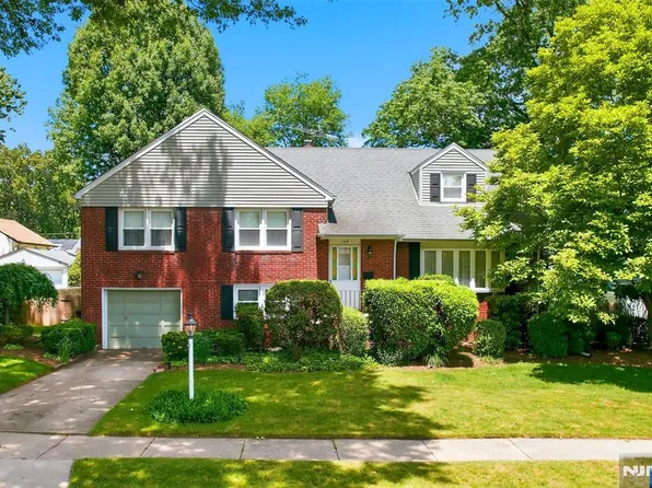 169 Hamilton Rd, Teaneck, NJ 07666
