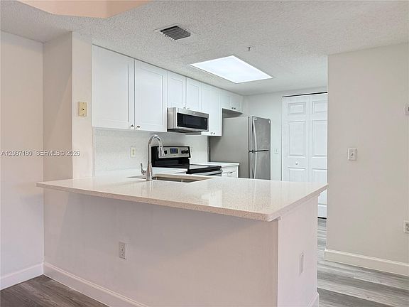 5th image of 5045 Wiles Rd APT 303