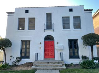 1555 N Kenmore Ave, Los Angeles, CA 90027