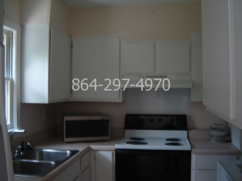 2nd image of 10 Poinsett Ave