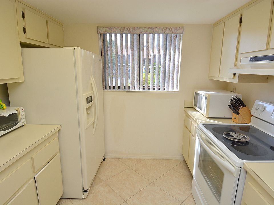 1st image of 1600 NE Dixie Hwy APT 13-104